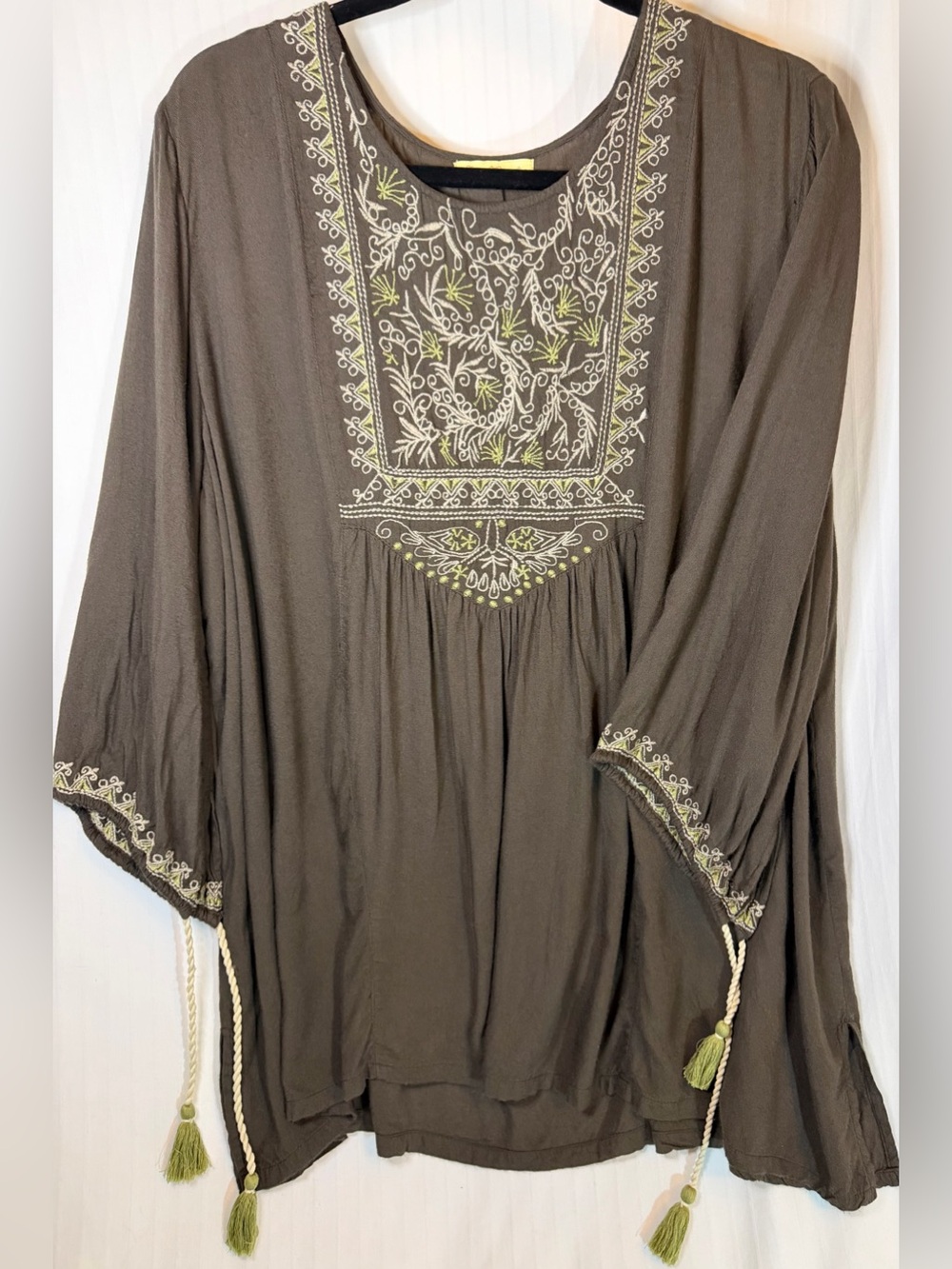 Sweet Magnolia graybrown embroidered swingy top women’s size xl
